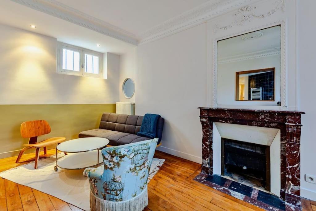 Charmant Appartement Au Coeur De ปารีส ภายนอก รูปภาพ