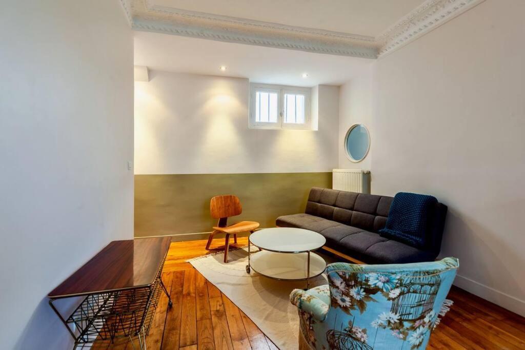Charmant Appartement Au Coeur De ปารีส ภายนอก รูปภาพ
